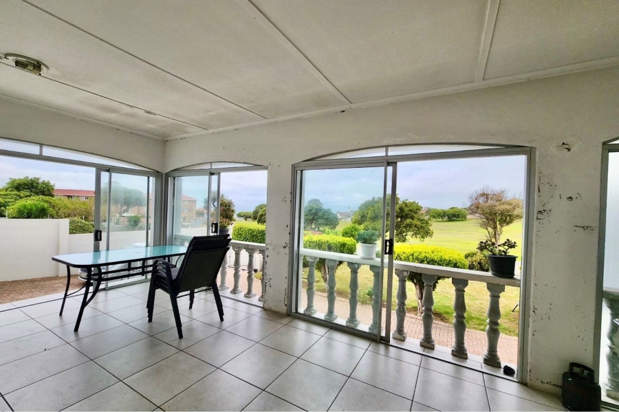 To Let 5 Bedroom Property for Rent in Perridgevale Eastern Cape